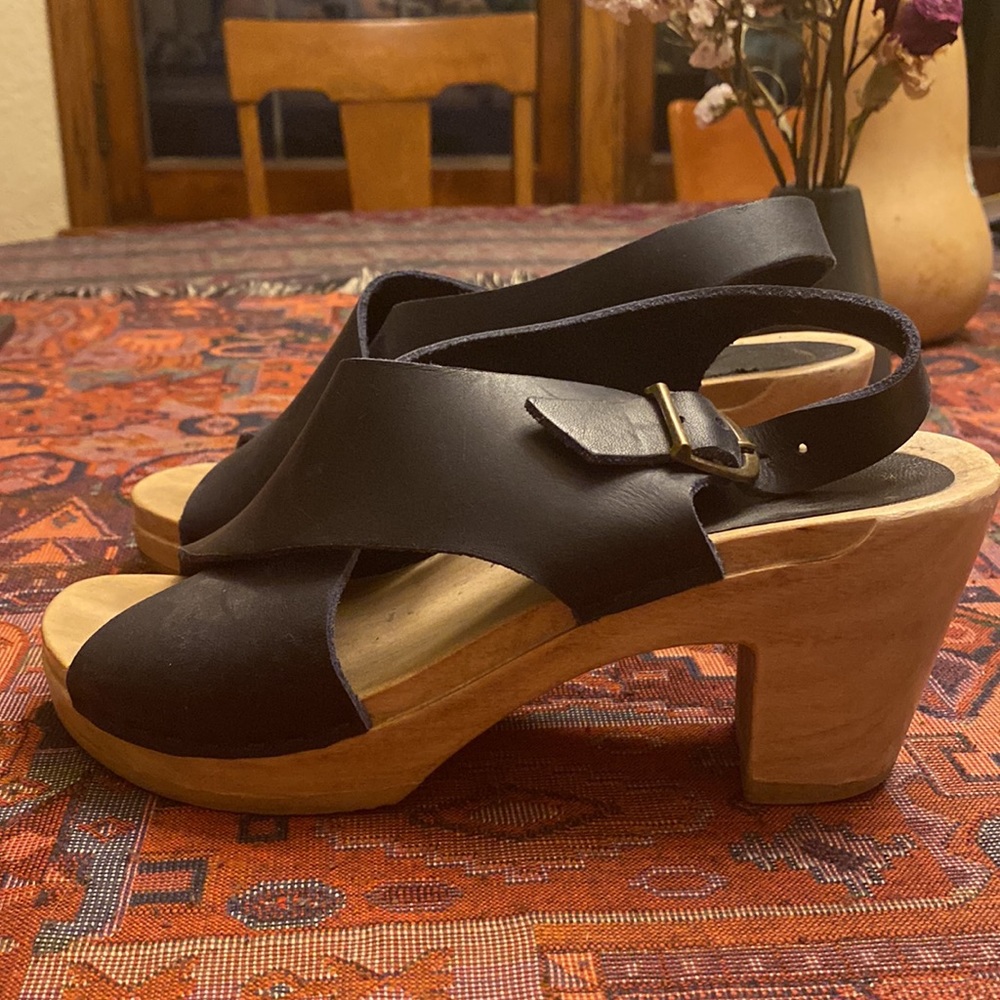 No. 6 Mid Heel Sandal